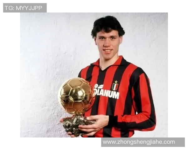 荷兰乌得勒支足球队球星崛起 赛场英姿勃发成为未来之星