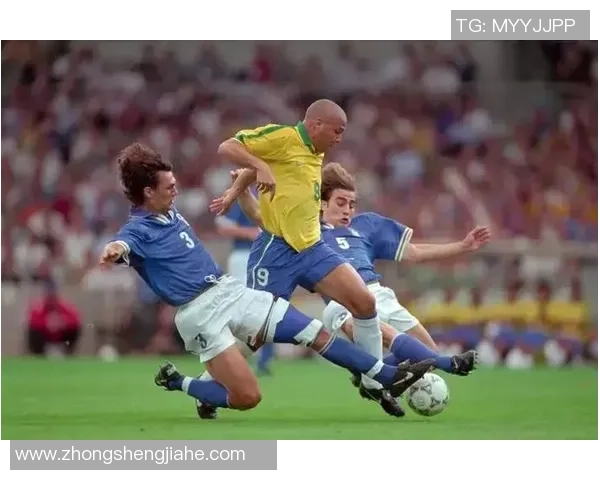 足球巨星赛场突遭围殴引发震惊各界呼吁加强球员安全保障